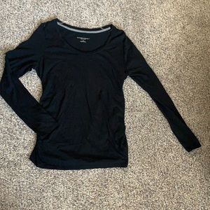 Long sleeve maternity tee